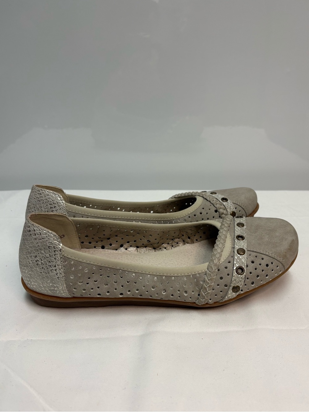 Rieker EU 38 Grey Perforated Punch-Out Slip-On Ballet Flats EU 38 - Picture 2 of 10